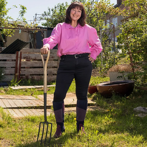 Hilary Sard in allotment