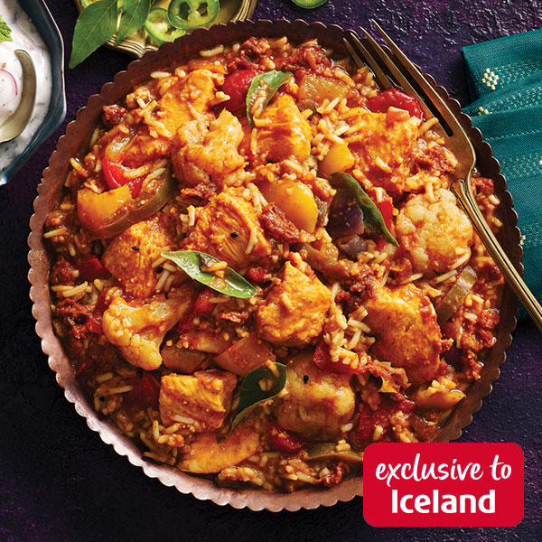 Slimming World chicken balti biryani. Red sticker in bottom right corner reads: Exclusive to Iceland