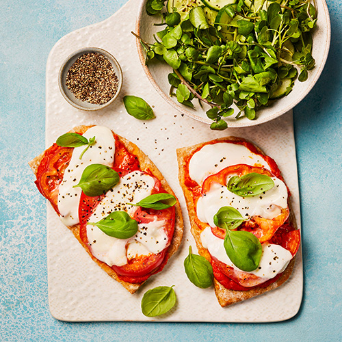 Slimming World air fryer pizza - margherita