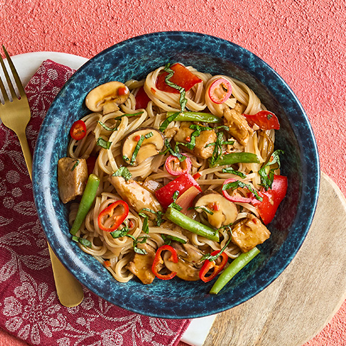 Slimming World Kitchen Korean-style vegan chicken noodles